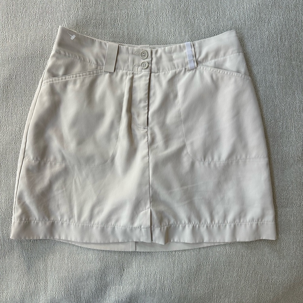Nike golf skirt (with shorts) size 2